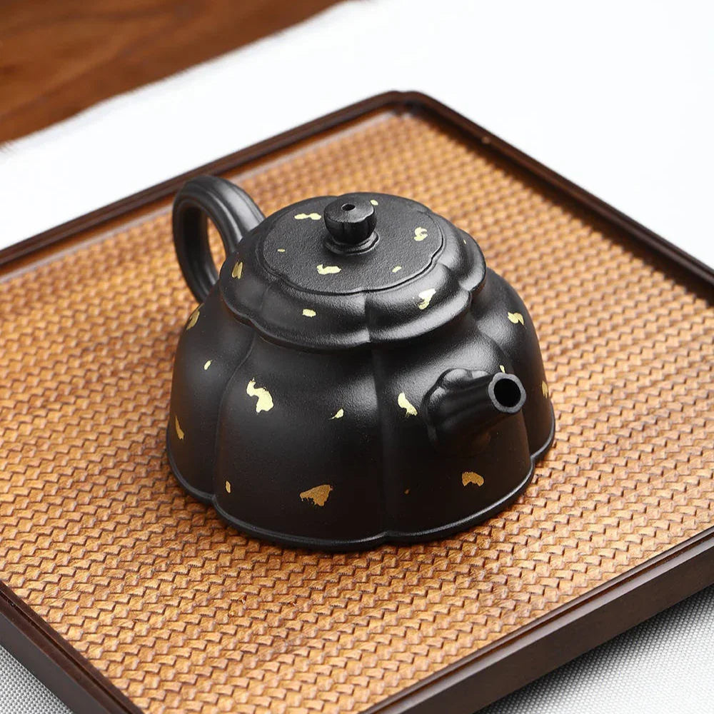 Teko Zisha Yixing Buatan Tangan Sepenuhnya [Periuk Bulan Separuh Emas] (Shi Huang - 280ml)