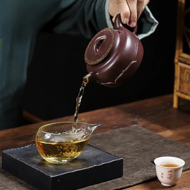 Teko Zisha Yixing Buatan Tangan Sepenuhnya [Golden Lotus] (Zi Ni - 350ml)