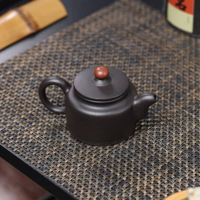 Teko Zisha Yixing Buatan Tangan Sepenuhnya [Good Luck & Fortune] (Hei Ni - 140ml)