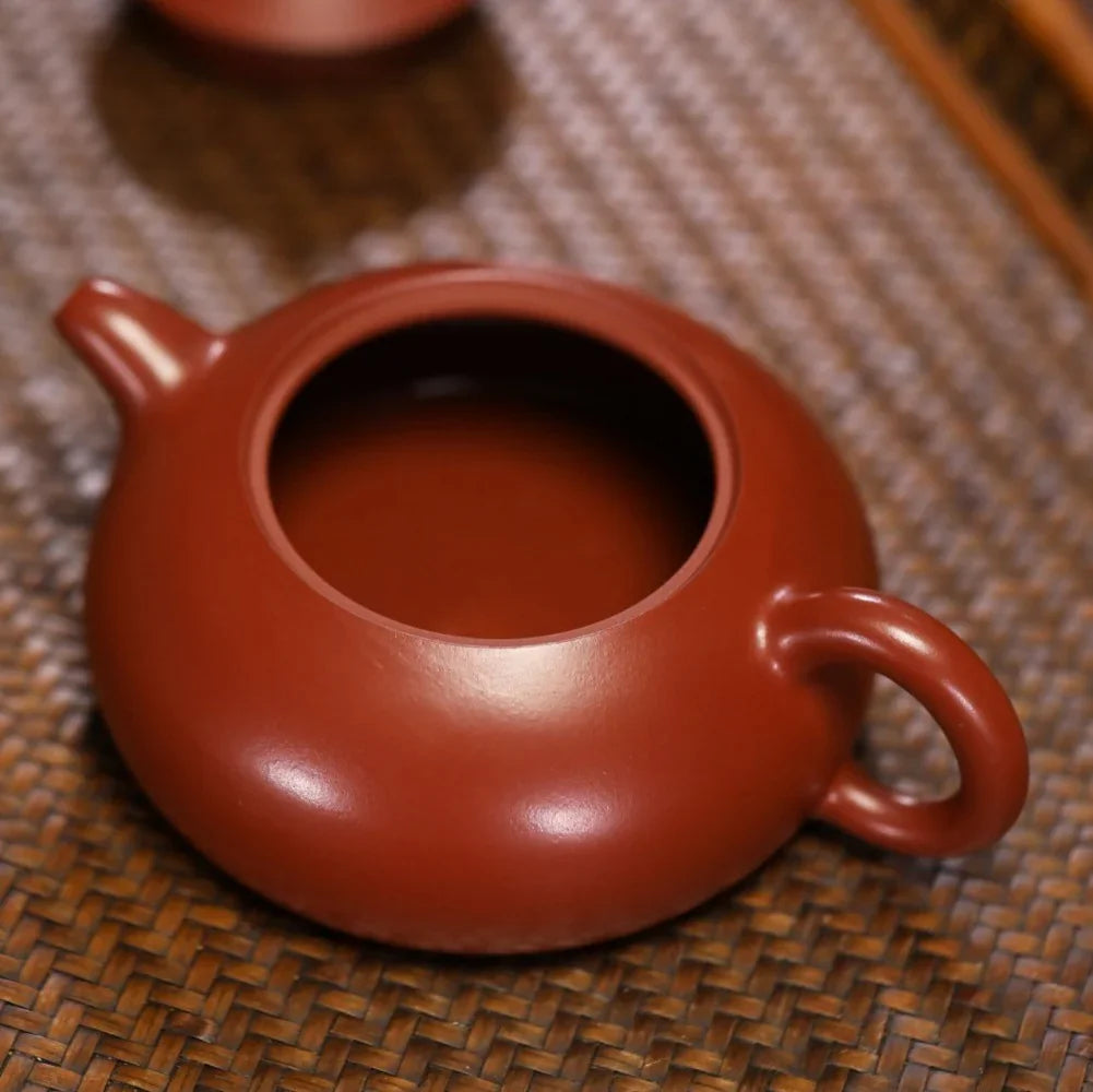 Teko Yixing Zisha Buatan Tangan Sepenuhnya [Half Moon Pot] (Dahongpao - 170ml)