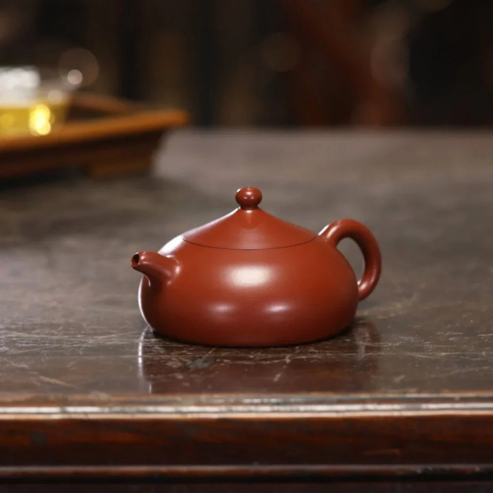 Teko Yixing Zisha Buatan Tangan Sepenuhnya [Half Moon Pot] (Dahongpao - 170ml)