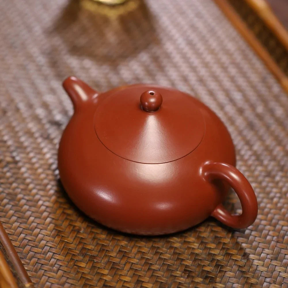 Teko Yixing Zisha Buatan Tangan Sepenuhnya [Half Moon Pot] (Dahongpao - 170ml)