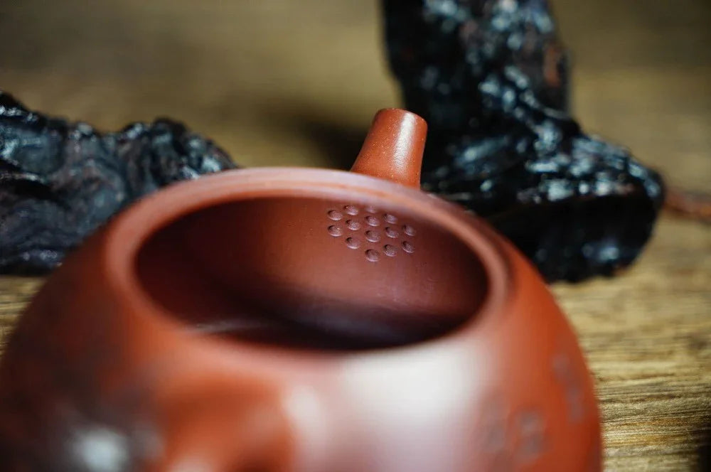 Full Handmade Yixing Zisha Teapot [Half Moon Pot] (Zhu Ni - 200ml) - YIQIN TEA HOUSE | yiqinteahouse.com | 200-300ml, full handmade zisha teapot, teapot, teaware