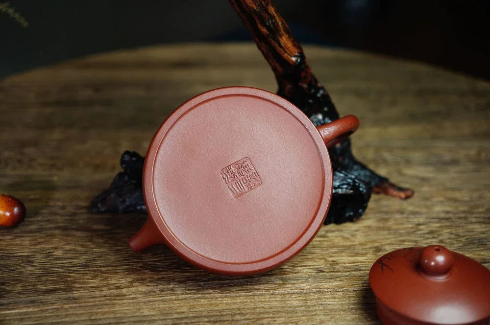 Full Handmade Yixing Zisha Teapot [Half Moon Pot] (Zhu Ni - 200ml) - YIQIN TEA HOUSE | yiqinteahouse.com | 200-300ml, full handmade zisha teapot, teapot, teaware