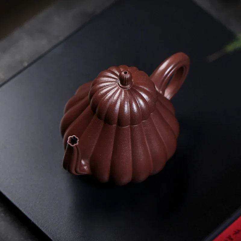 Full Handmade Yixing Zisha Teapot [Han Qing] (Zi Ni - 260ml)