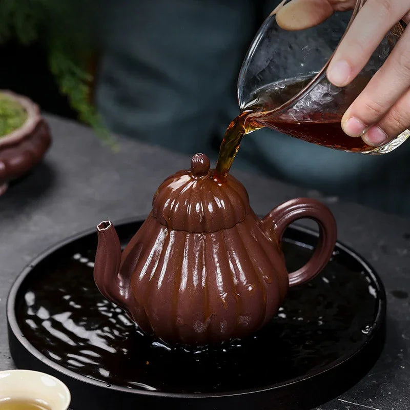 Full Handmade Yixing Zisha Teapot [Han Qing] (Zi Ni - 260ml)
