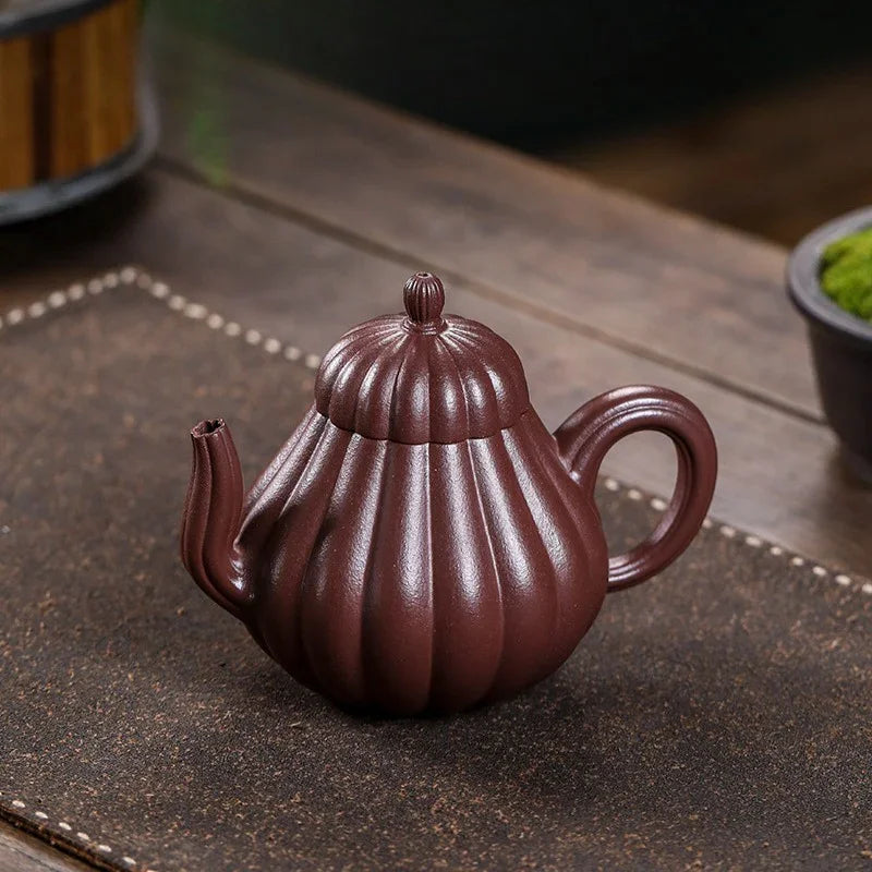 Full Handmade Yixing Zisha Teapot [Han Qing] (Zi Ni - 260ml)