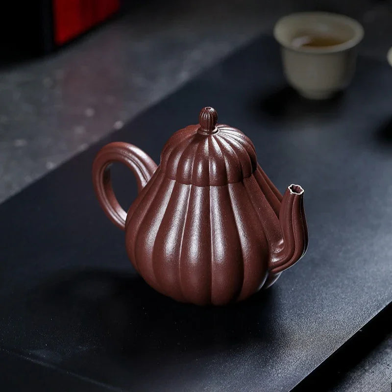 Full Handmade Yixing Zisha Teapot [Han Qing] (Zi Ni - 260ml)