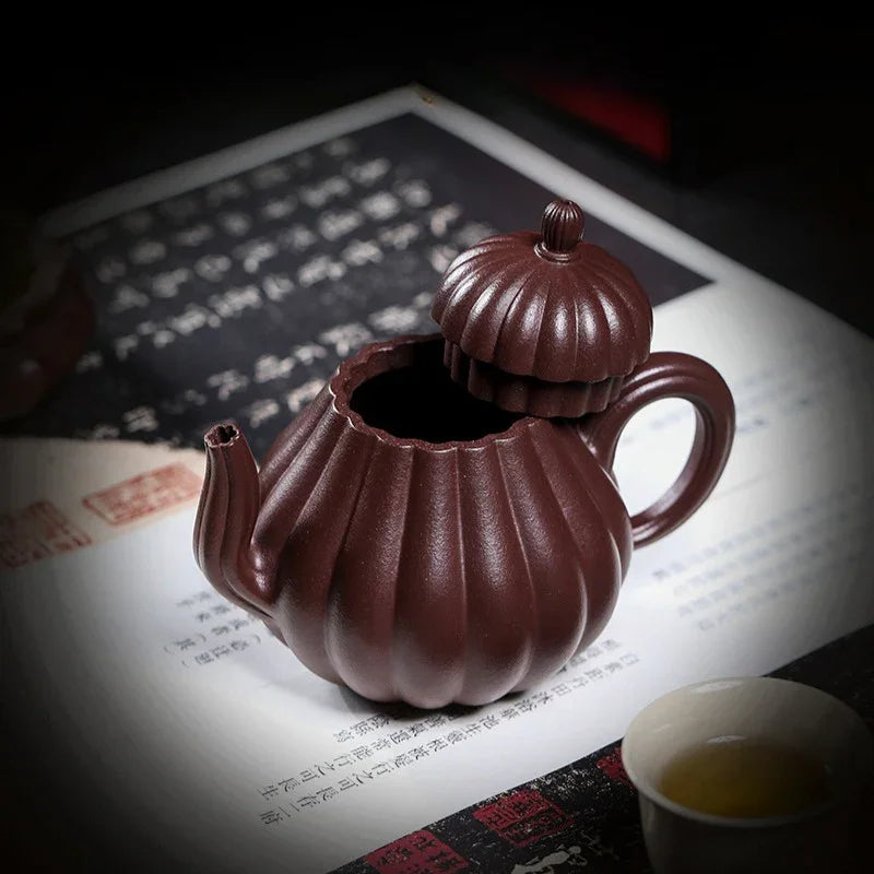 Full Handmade Yixing Zisha Teapot [Han Qing] (Zi Ni - 260ml)