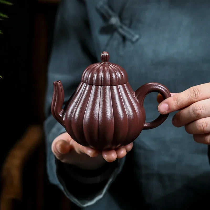 Full Handmade Yixing Zisha Teapot [Han Qing] (Zi Ni - 260ml)
