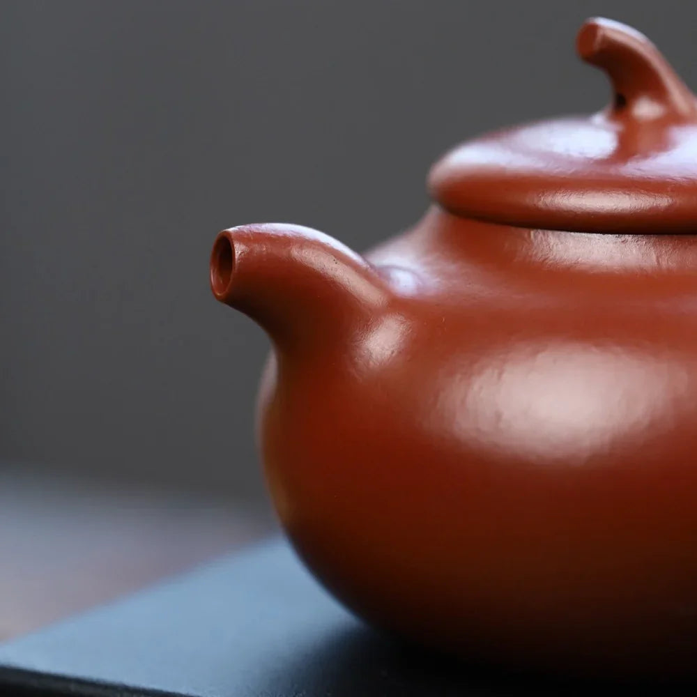 Teko Zisha Yixing Buatan Tangan Sepenuhnya [Jia Duan Pot] (Dahongpao - 170ml)