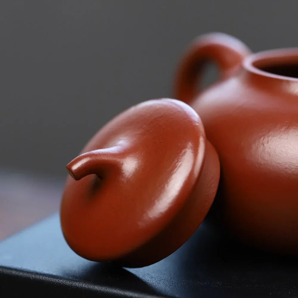 Teko Zisha Yixing Buatan Tangan Sepenuhnya [Jia Duan Pot] (Dahongpao - 170ml)