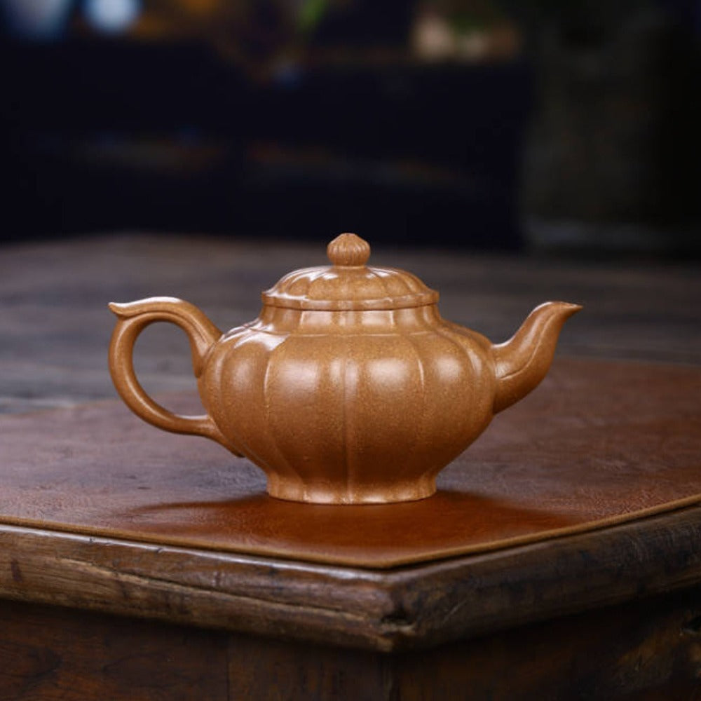 Full Handmade Yixing Zisha Teapot [Jin Nang Xiao Ying Pot] (Wucai Lao Duan Ni - 260ml) - YIQIN TEA HOUSE | yiqinteahouse.com | 200-300ml, full handmade zisha teapot, new arrival, plain smooth, teapot, teaware