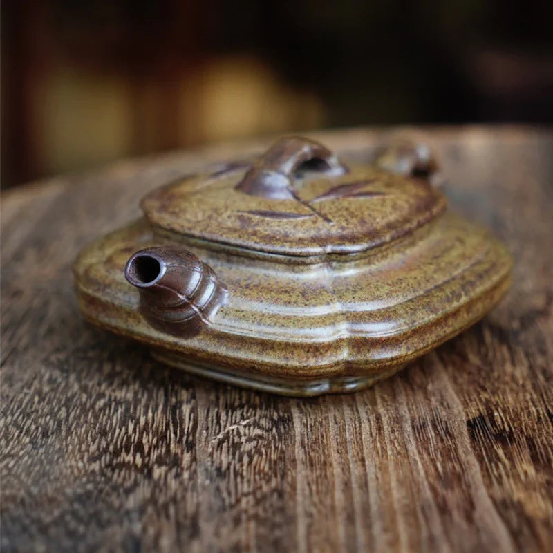 Teko Yixing Zisha Buatan Tangan Sepenuhnya [Jin Nang Xu Bian Pot] (Qing Duan Ni Dibakar Kayu Api - 200ml)
