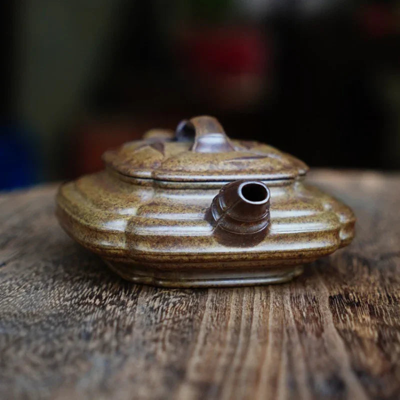 Teko Yixing Zisha Buatan Tangan Sepenuhnya [Jin Nang Xu Bian Pot] (Qing Duan Ni Dibakar Kayu Api - 200ml)