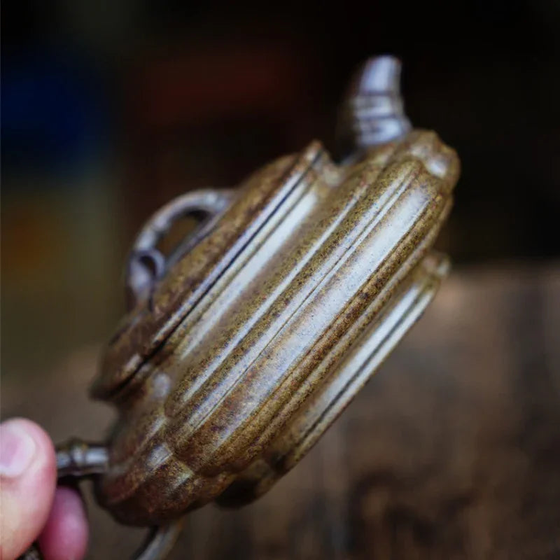 Teko Yixing Zisha Buatan Tangan Sepenuhnya [Jin Nang Xu Bian Pot] (Qing Duan Ni Dibakar Kayu Api - 200ml)