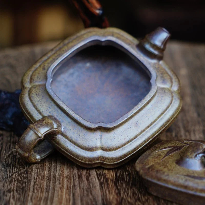 Teko Yixing Zisha Buatan Tangan Sepenuhnya [Jin Nang Xu Bian Pot] (Qing Duan Ni Dibakar Kayu Api - 200ml)