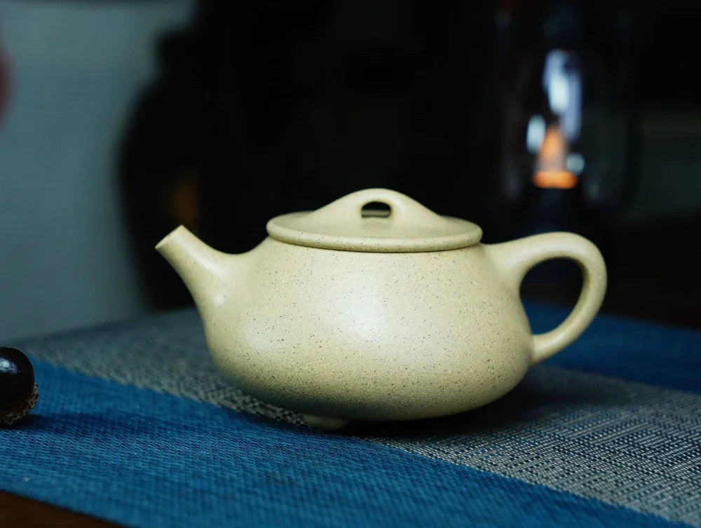 Full Handmade Yixing Zisha Teapot [Jingzhou Shi Piao Pot] (Benson Lu Ni - 200ml) - YIQIN TEA HOUSE | yiqinteahouse.com | 200-300ml, full handmade zisha teapot, plain smooth, teapot, teaware