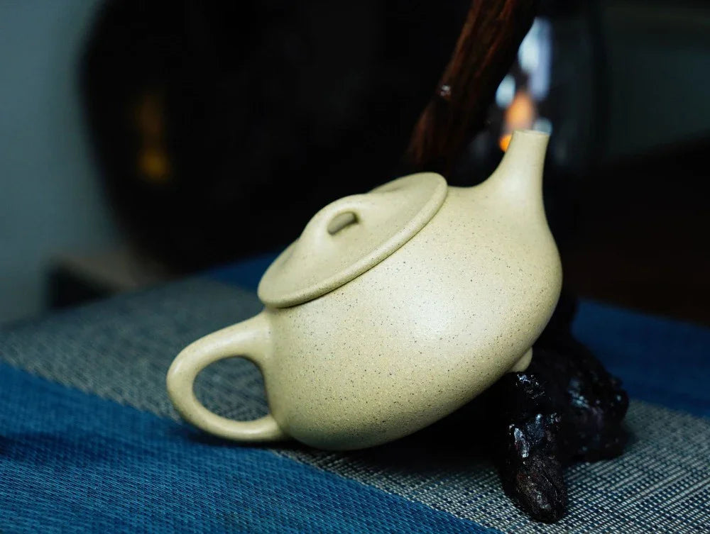 Full Handmade Yixing Zisha Teapot [Jingzhou Shi Piao Pot] (Benson Lu Ni - 200ml) - YIQIN TEA HOUSE | yiqinteahouse.com | 200-300ml, full handmade zisha teapot, plain smooth, teapot, teaware