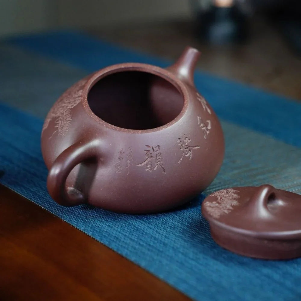 Théière Yixing Zisha entièrement faite à la main [Pot Jingzhou Shi Piao – Song Feng Qin Yun] (Zi Ni – 300 ml)
