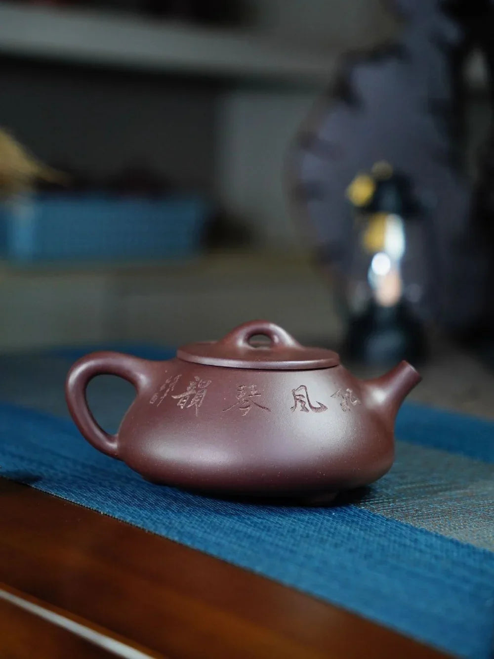 Théière Yixing Zisha entièrement faite à la main [Pot Jingzhou Shi Piao – Song Feng Qin Yun] (Zi Ni – 300 ml)