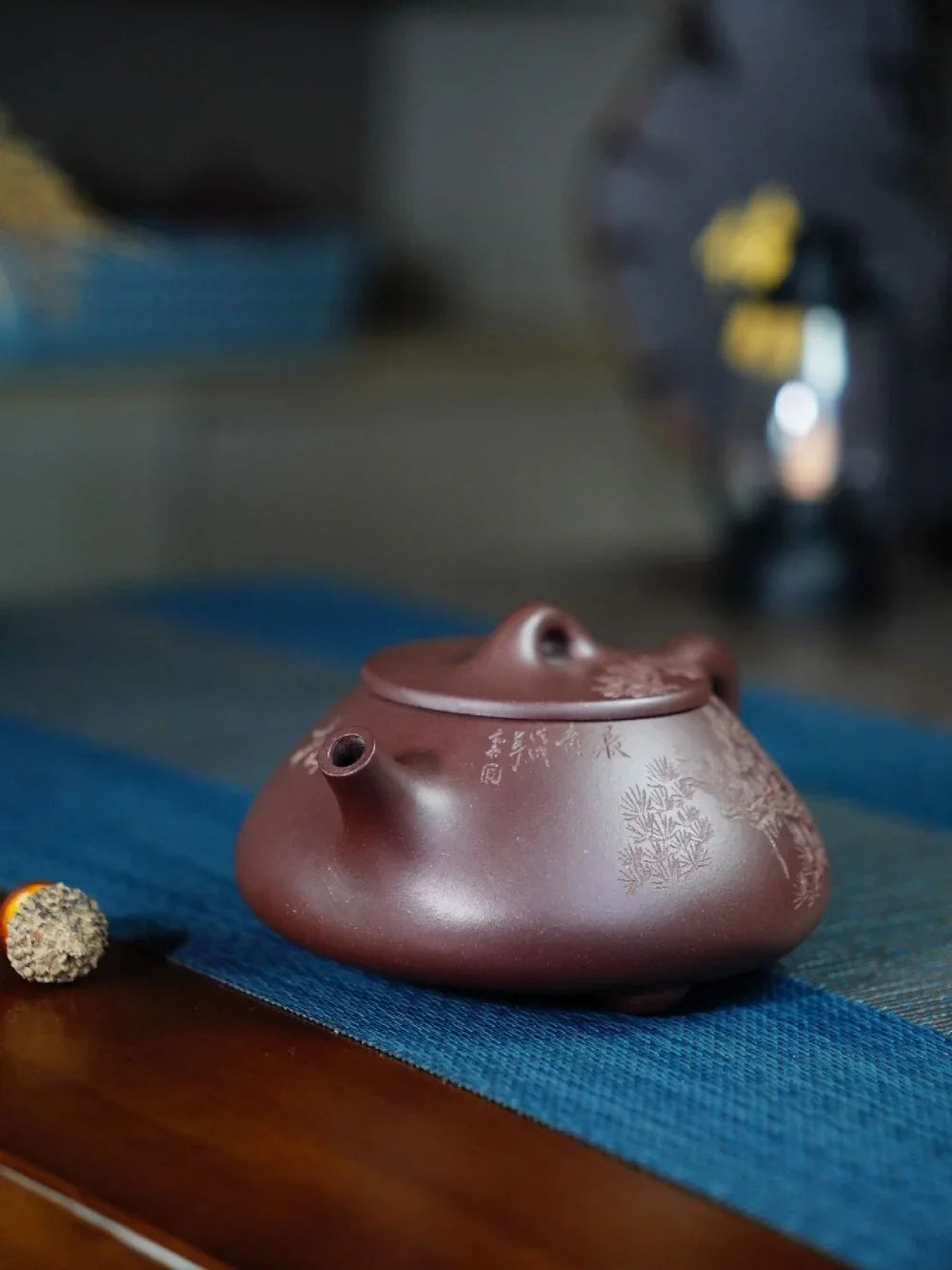 Théière Yixing Zisha entièrement faite à la main [Pot Jingzhou Shi Piao – Song Feng Qin Yun] (Zi Ni – 300 ml)