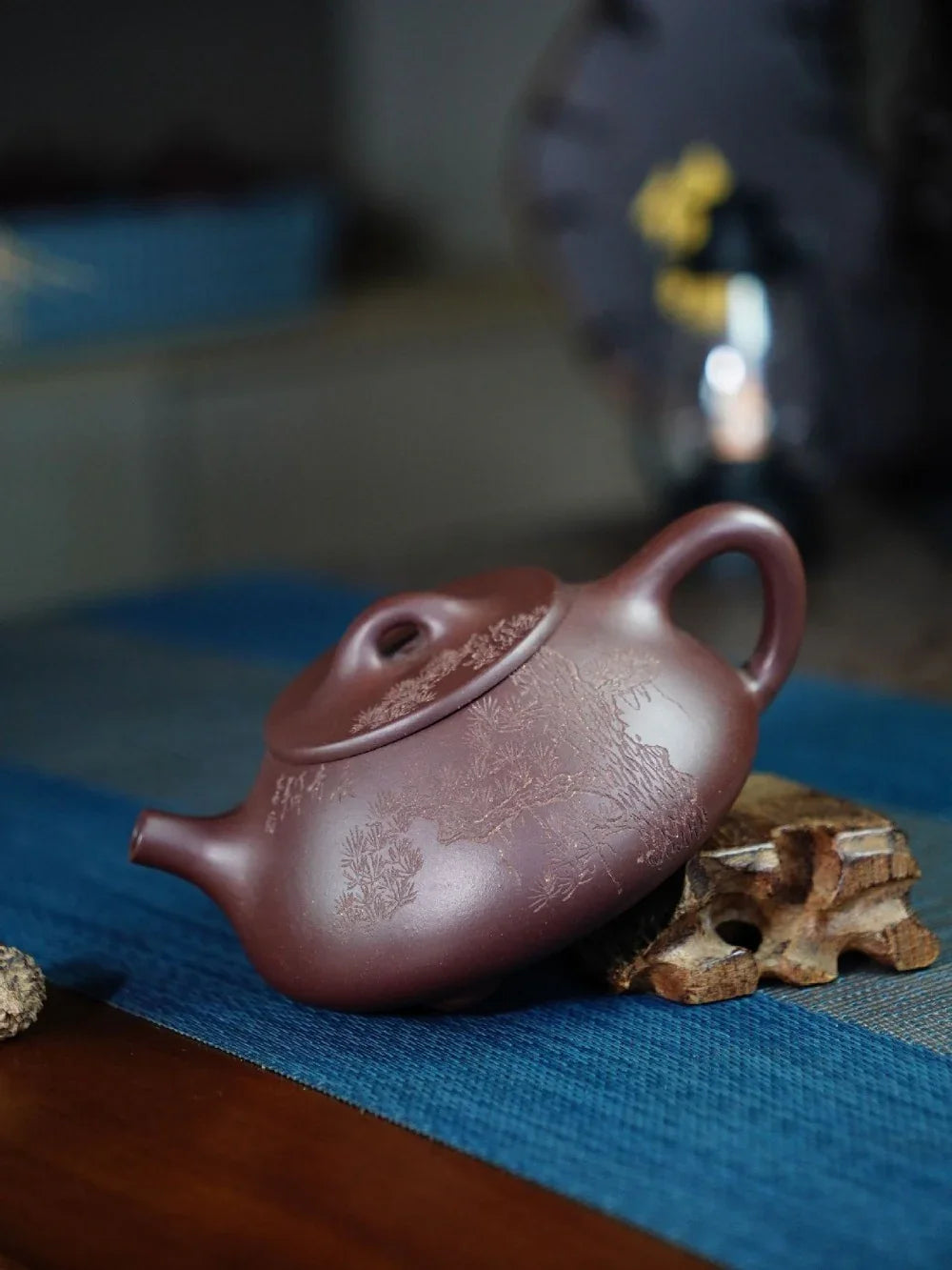 Théière Yixing Zisha entièrement faite à la main [Pot Jingzhou Shi Piao – Song Feng Qin Yun] (Zi Ni – 300 ml)