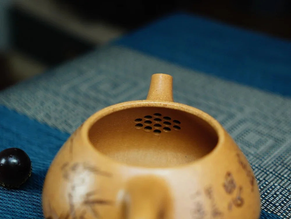 Full Handmade Yixing Zisha Teapot [Jingzhou Shi Piao Pot] (Wucai Lao Duan Ni - 200ml) - YIQIN TEA HOUSE | yiqinteahouse.com | 200-300ml, full handmade zisha teapot, teapot, teaware