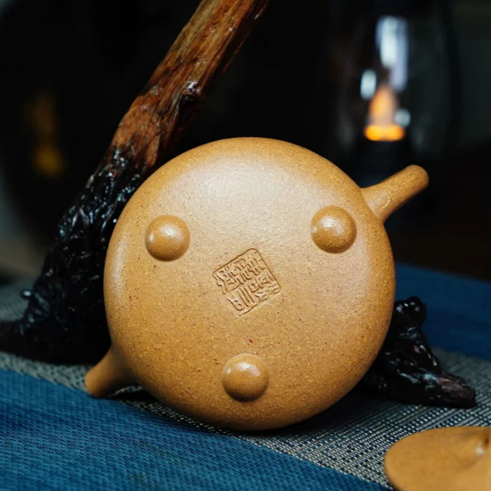 Full Handmade Yixing Zisha Teapot [Jingzhou Shi Piao Pot] (Wucai Lao Duan Ni - 200ml) - YIQIN TEA HOUSE | yiqinteahouse.com | 200-300ml, full handmade zisha teapot, teapot, teaware