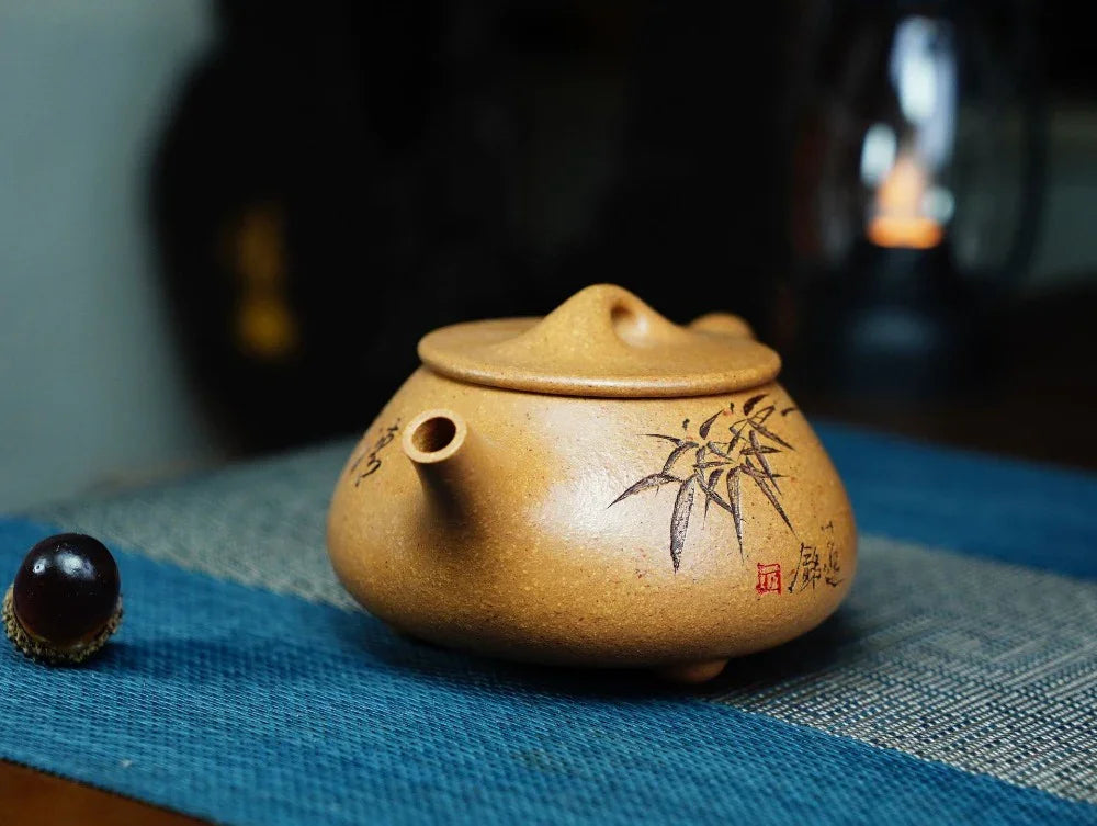 Full Handmade Yixing Zisha Teapot [Jingzhou Shi Piao Pot] (Wucai Lao Duan Ni - 200ml) - YIQIN TEA HOUSE | yiqinteahouse.com | 200-300ml, full handmade zisha teapot, teapot, teaware