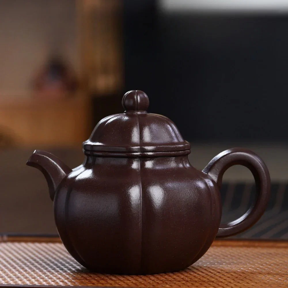 Teko Yixing Zisha Buatan Tangan Sepenuhnya [Jinnang Duo Qiu Pot] (Lao Zi Ni- 300ml)