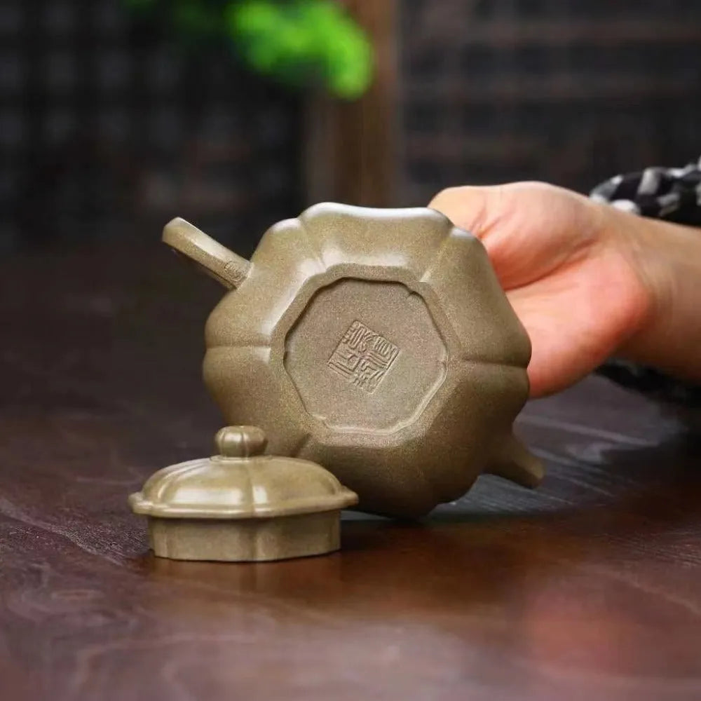 Full Handmade Yixing Zisha Teapot [Kui Fanggu Pot] (Qing Duan Ni - 200ml) - YIQIN TEA HOUSE | yiqinteahouse.com | 200-300ml, full handmade zisha teapot, new arrival, plain smooth, teapot, teaware