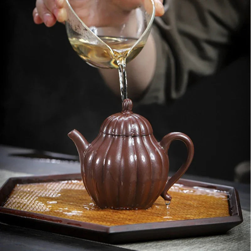 Teko Yixing Zisha Buatan Tangan Sepenuhnya [Ling Hua Qiu Shui] (Jin Sha Zi Ni - 200ml)