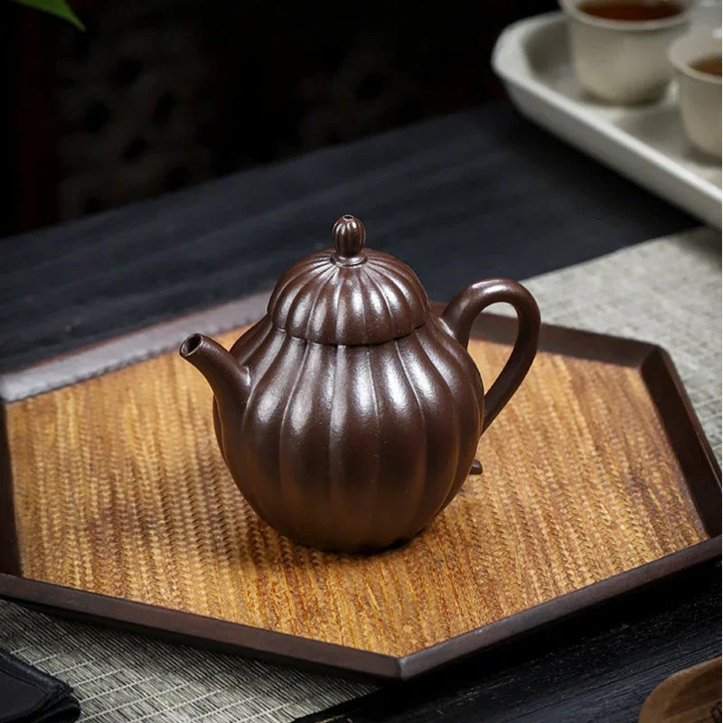 Teko Yixing Zisha Buatan Tangan Sepenuhnya [Ling Hua Qiu Shui] (Jin Sha Zi Ni - 200ml)