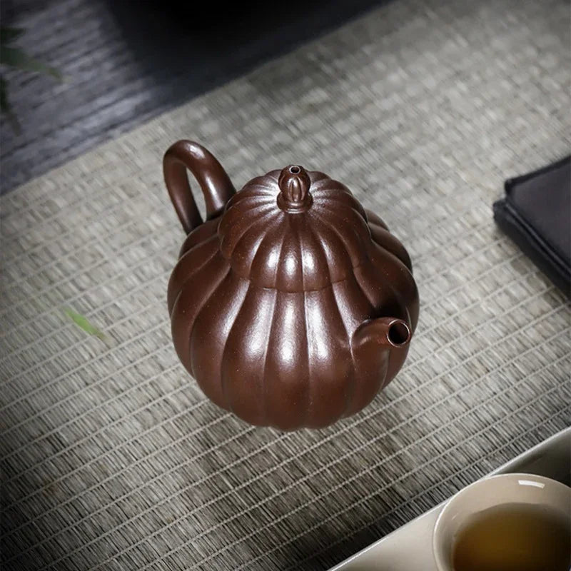Teko Yixing Zisha Buatan Tangan Sepenuhnya [Ling Hua Qiu Shui] (Jin Sha Zi Ni - 200ml)