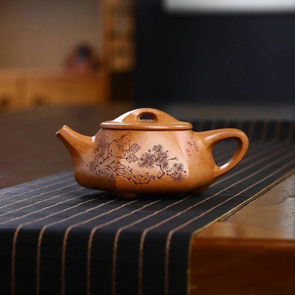 Teko Zisha Yixing Buatan Tangan Sepenuhnya [Periuk Liufang Shi Piao] (Wucai Lao Duan Ni - 230ml)