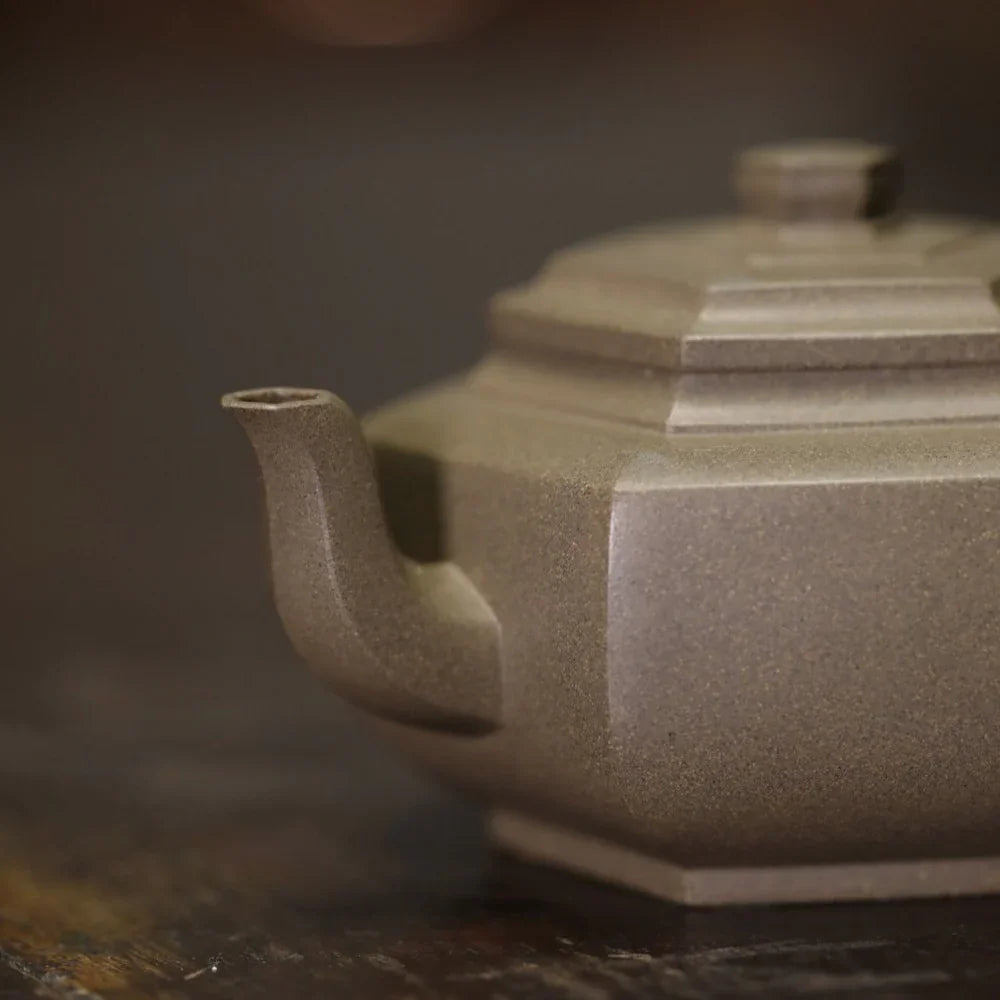 Teko Zisha Yixing Buatan Tangan Sepenuhnya [Liufang Xue Hua Pot] (Qing Duan Ni - 170ml)