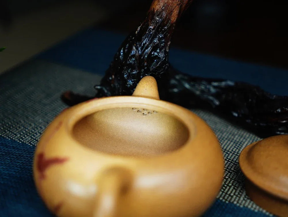 Full Handmade Yixing Zisha Teapot [Lotus Yuan Zhu Pot] (Wucai Lao Duan Ni - 220ml) - YIQIN TEA HOUSE | yiqinteahouse.com | 200-300ml, full handmade zisha teapot, teapot, teaware