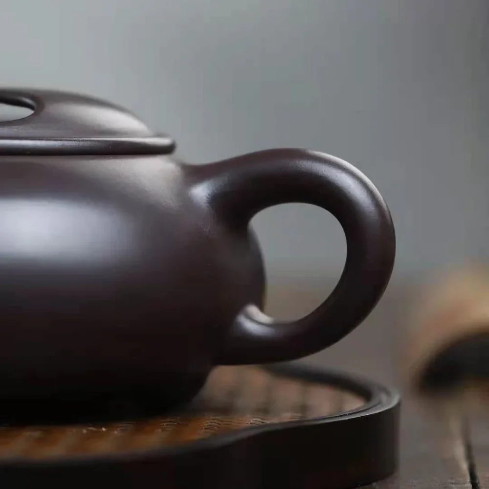 Full Handmade Yixing Zisha Teapot [Niu Gai Shi Piao Pot] (Lao Zi Ni - 250/420ml) - YIQIN TEA HOUSE | yiqinteahouse.com | 200-300ml, >300ml, full handmade zisha teapot, plain smooth, teapot, teaware