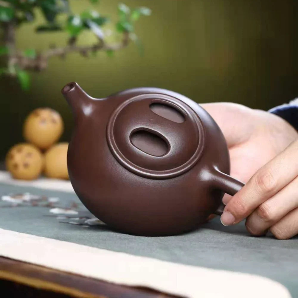 Teko Zisha Yixing Buatan Tangan Sepenuhnya [Niu Gai Shi Piao Pot] (Lao Zi Ni - 260ml)