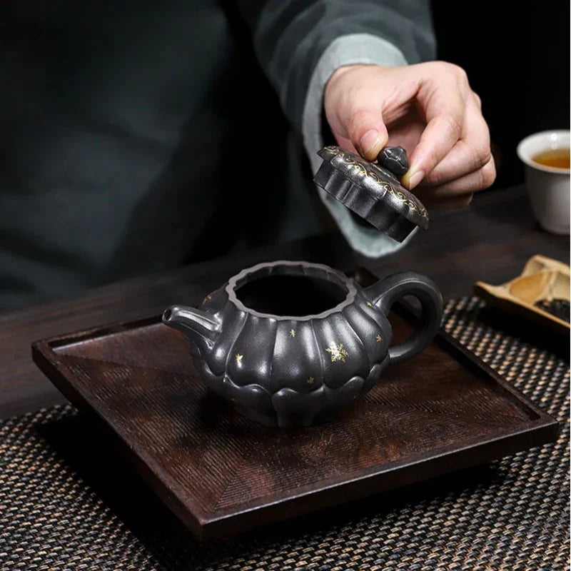 Teko Zisha Yixing Buatan Tangan Sepenuhnya [Piao Hua Jin Ling] (Tian Qing Ni - 270ml)