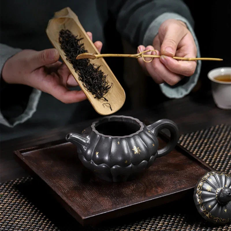 Teko Zisha Yixing Buatan Tangan Sepenuhnya [Piao Hua Jin Ling] (Tian Qing Ni - 270ml)