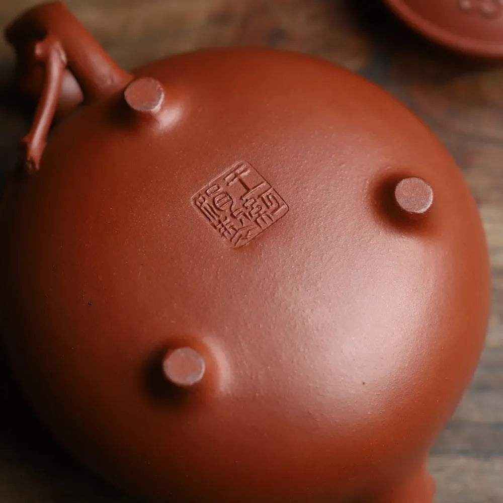 Full Handmade Yixing Zisha Teapot [Plum Blossom Tripod Pot] (Qing Shui Ni - 370ml) - YIQIN TEA HOUSE | yiqinteahouse.com | >300ml, full handmade zisha teapot, new arrival, plain smooth, teapot, teaware