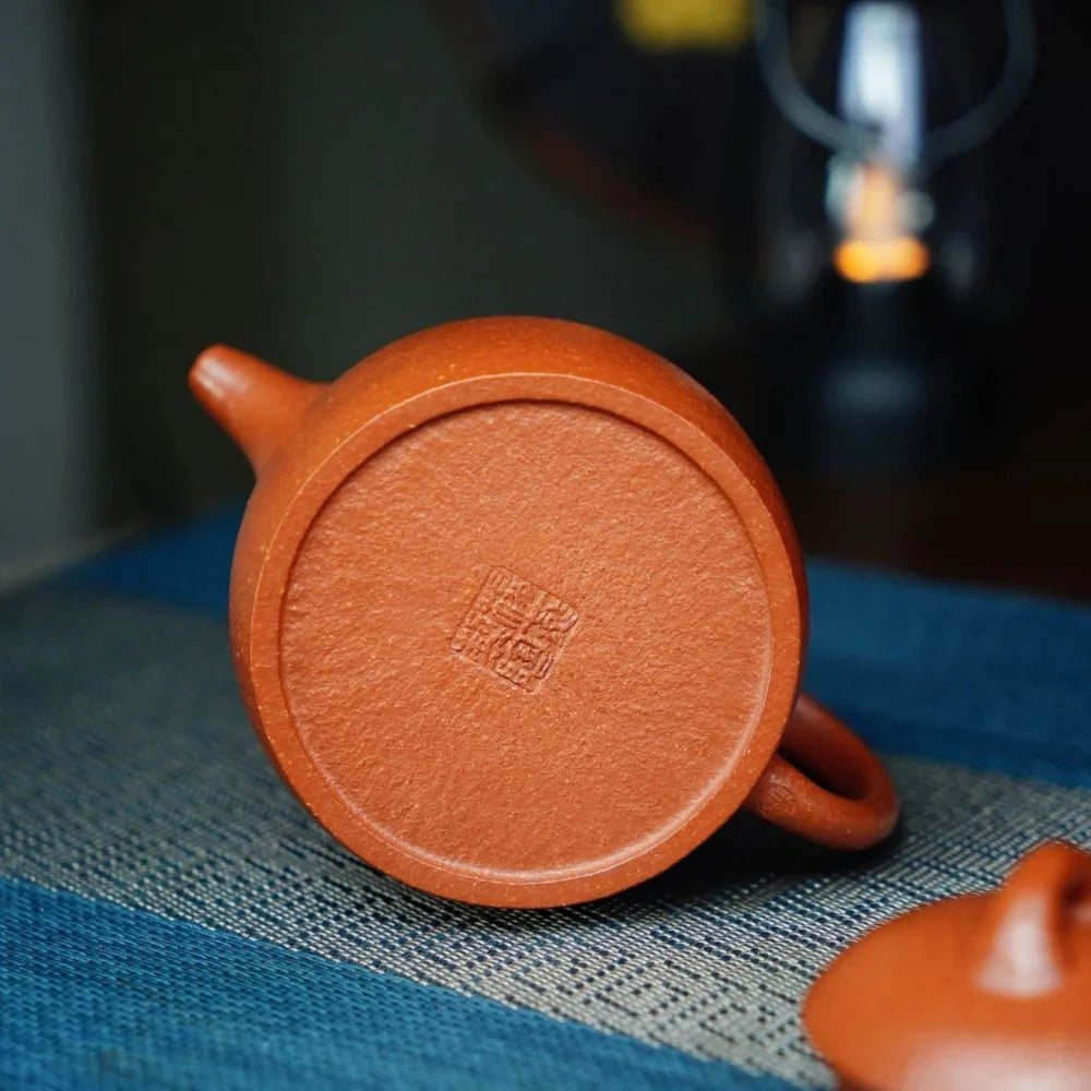 Full Handmade Yixing Zisha Teapot [Qin Quan Pot] (Li Pi Zhu Ni - 270ml) - YIQIN TEA HOUSE | yiqinteahouse.com | 200-300ml, full handmade zisha teapot, plain smooth, teapot, teaware