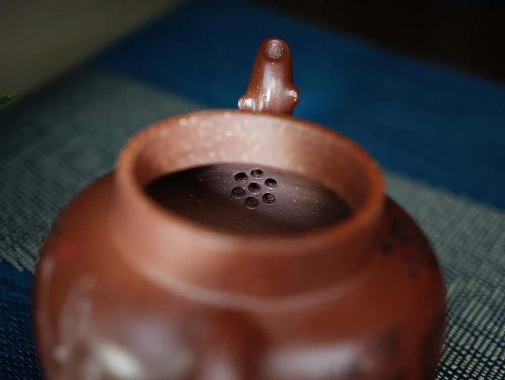 Full Handmade Yixing Zisha Teapot [Sanzu Dingli Pot] (Di Cao Qing - 290ml) - YIQIN TEA HOUSE | yiqinteahouse.com | 200-300ml, full handmade zisha teapot, teapot, teaware