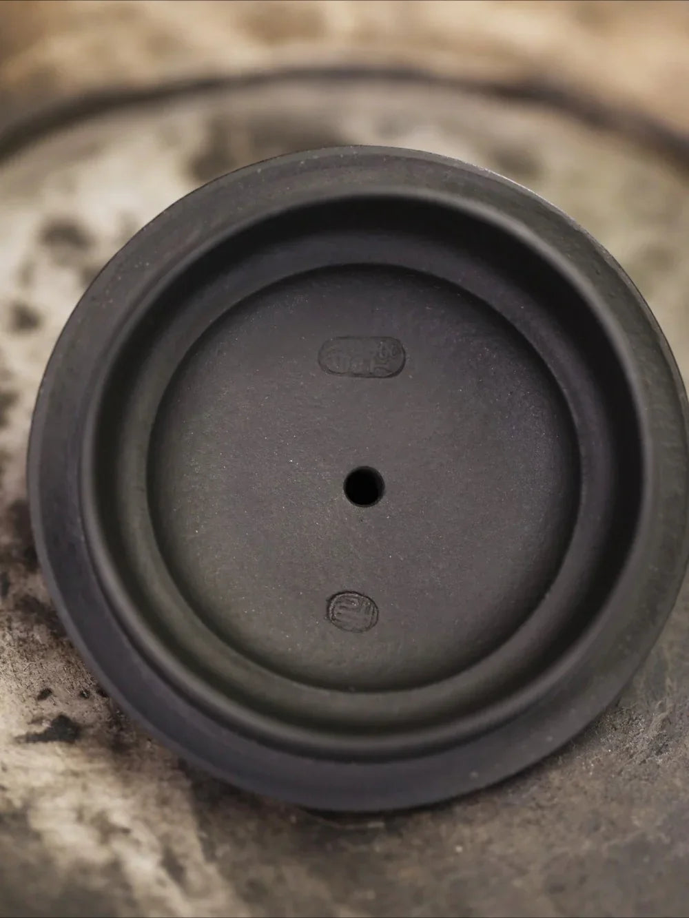 Teko Yixing Zisha Buatan Tangan Sepenuhnya [Shang Xin Qiao Pot] (Hei Ni - 190ml)