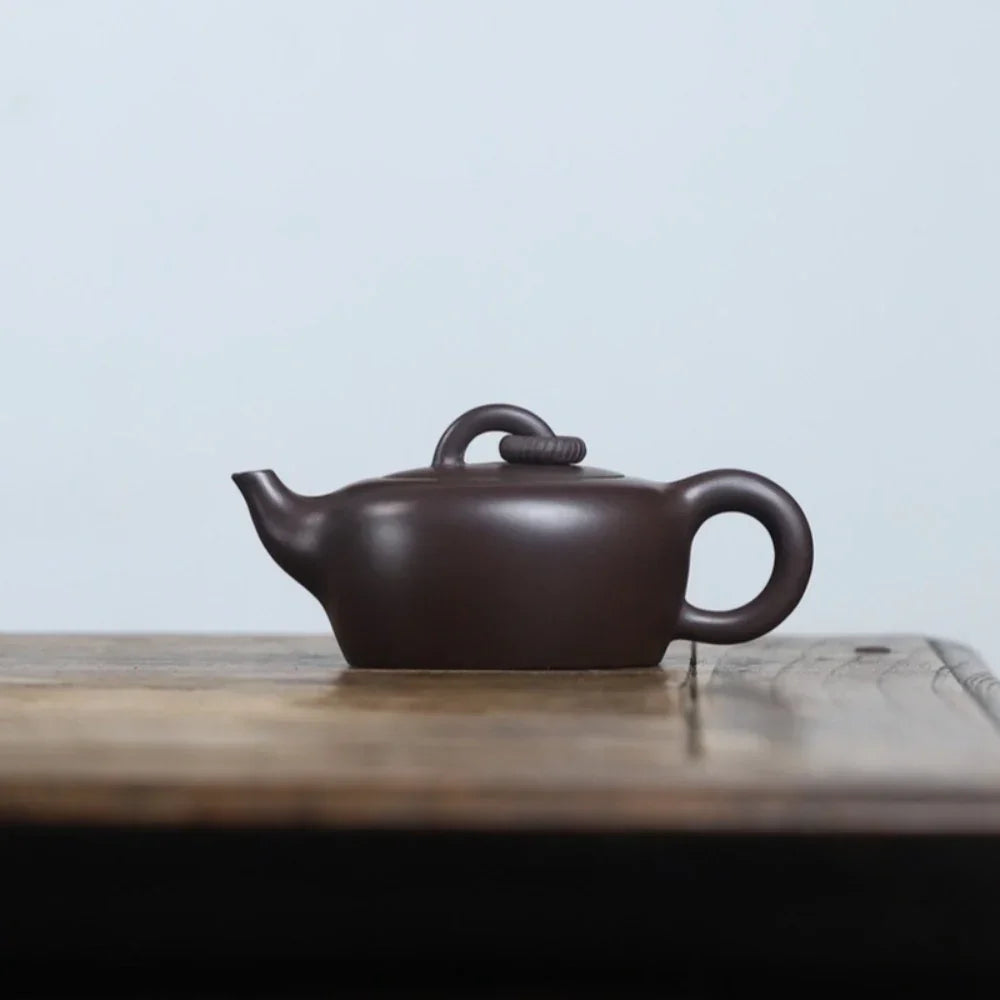 full-handmade-yixing-zisha-teapot-single-ring-flat-round-pot-lao-zi-ni-200ml-yiqin-tea-house-yiqinteahouse-com-3 - YIQIN TEA HOUSE 一沁茶舍 yiqinteahouse.com
