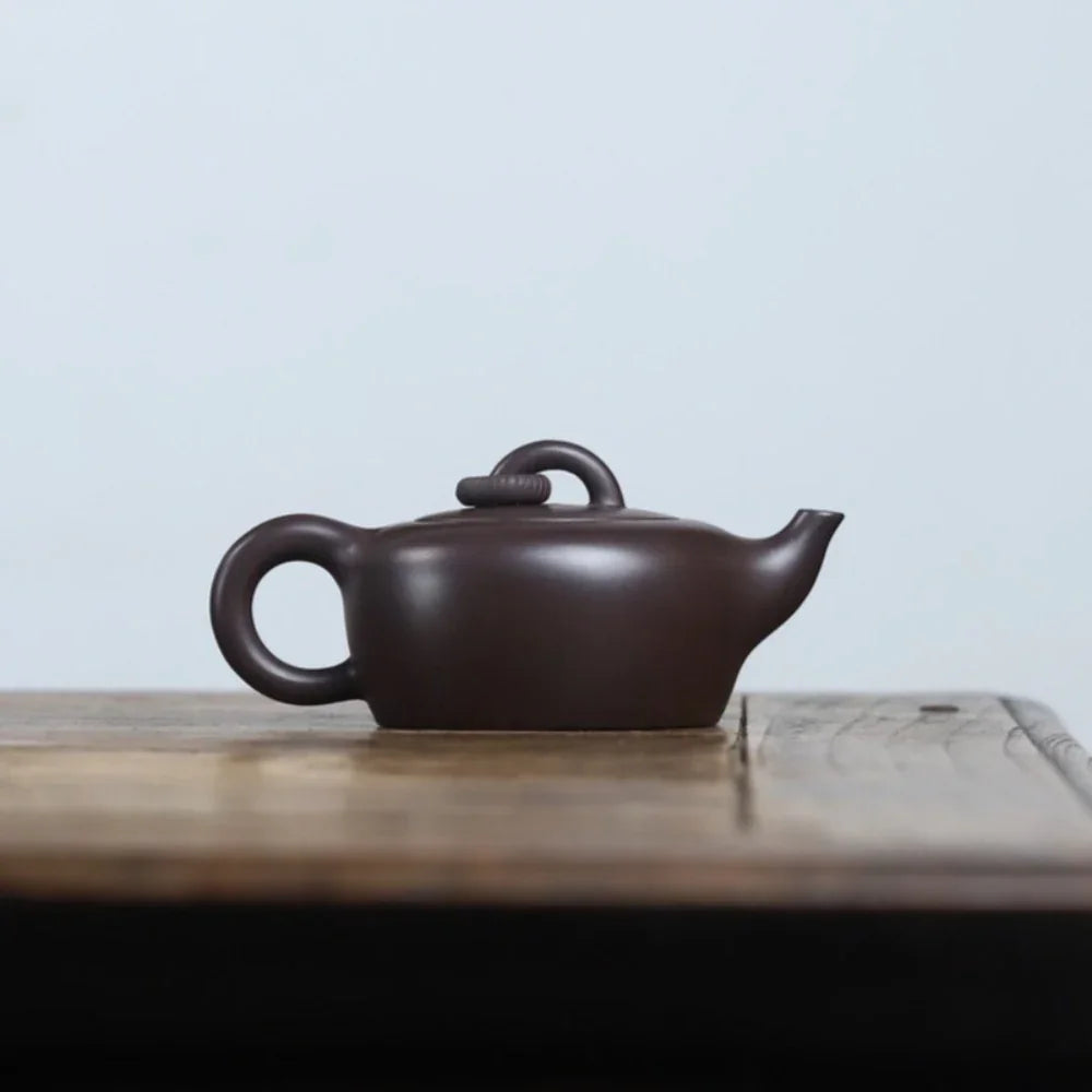full-handmade-yixing-zisha-teapot-single-ring-flat-round-pot-lao-zi-ni-200ml-yiqin-tea-house-yiqinteahouse-com-4 - YIQIN TEA HOUSE 一沁茶舍 yiqinteahouse.com