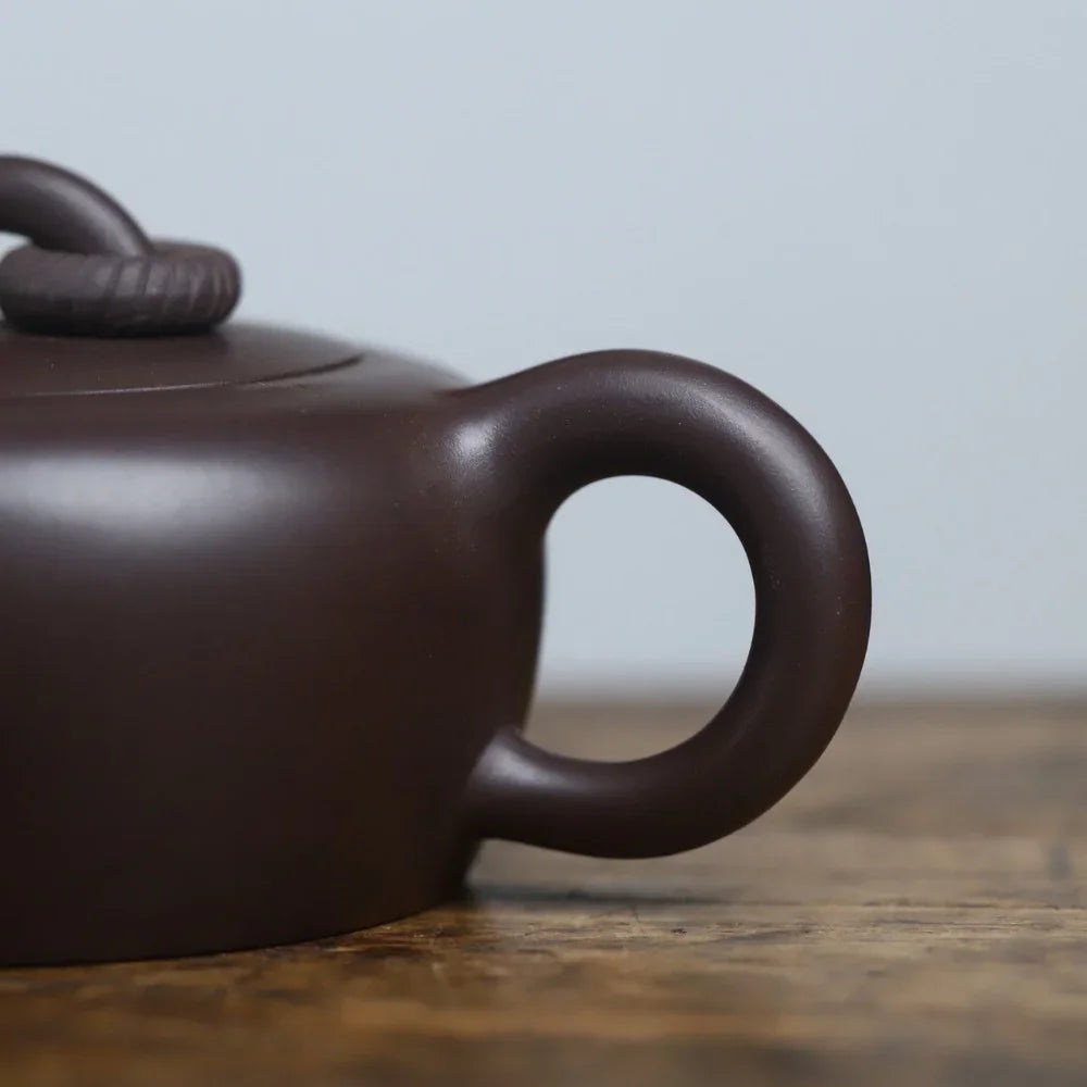 full-handmade-yixing-zisha-teapot-single-ring-flat-round-pot-lao-zi-ni-200ml-yiqin-tea-house-yiqinteahouse-com-8 - YIQIN TEA HOUSE 一沁茶舍 yiqinteahouse.com