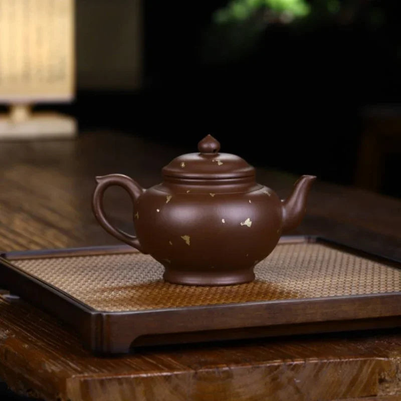 Teko Yixing Zisha Buatan Tangan Sepenuhnya [Periuk Xiao Ying Emas Tabur] (Zi Ni - 260ml)